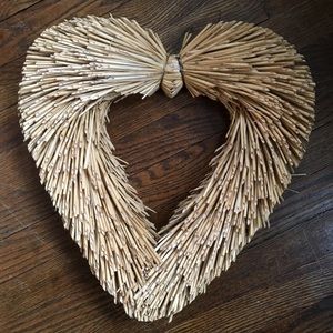 unknown Holiday - Straw Heart unknown Holiday - Straw Heart